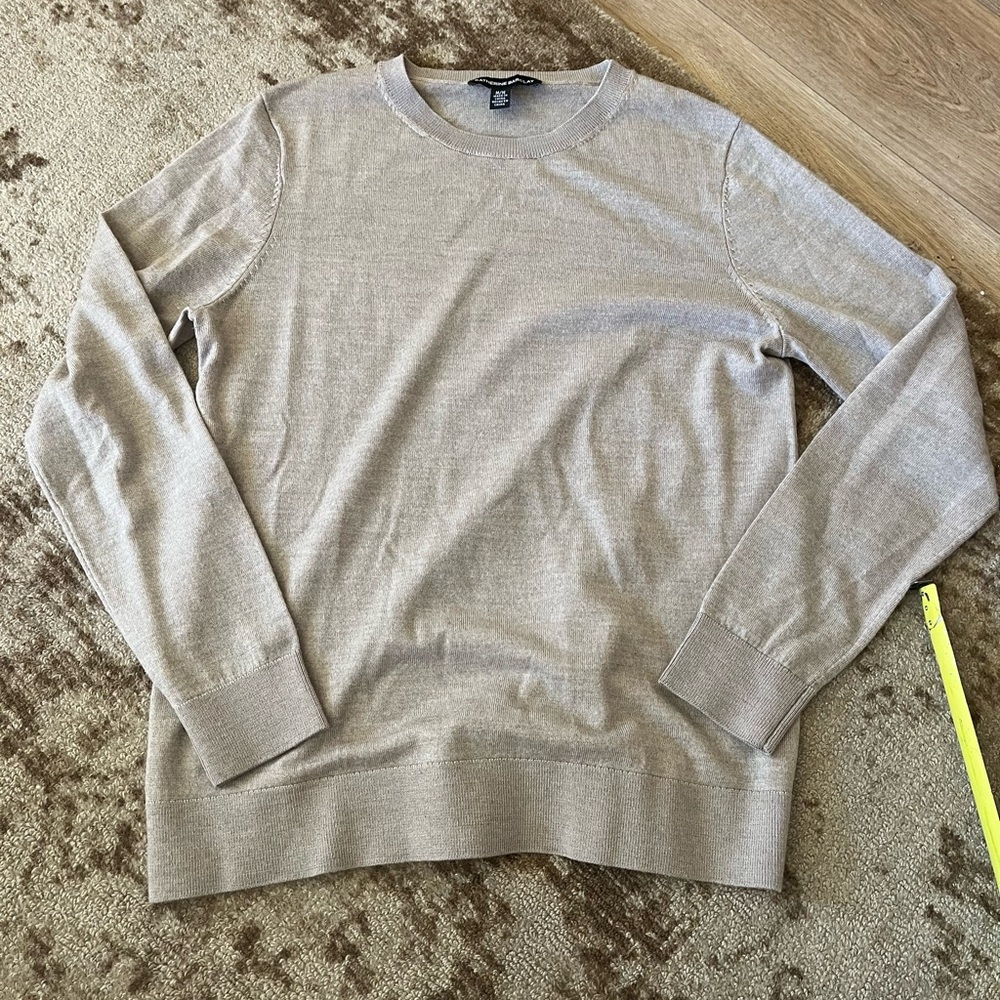Classic Merino Wool grey sweater Medium